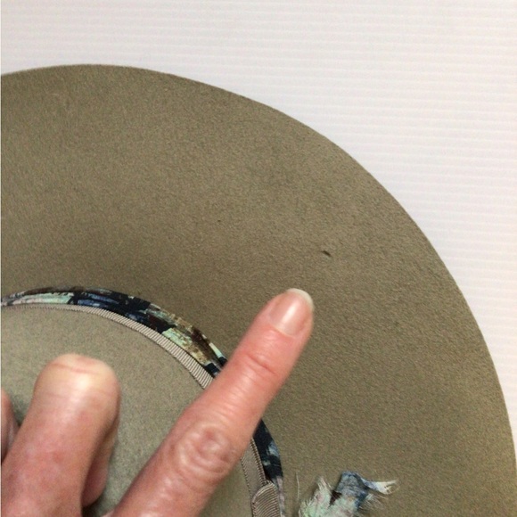 ! Rare Wyeth feather boho rancher - Picture 5 of 5